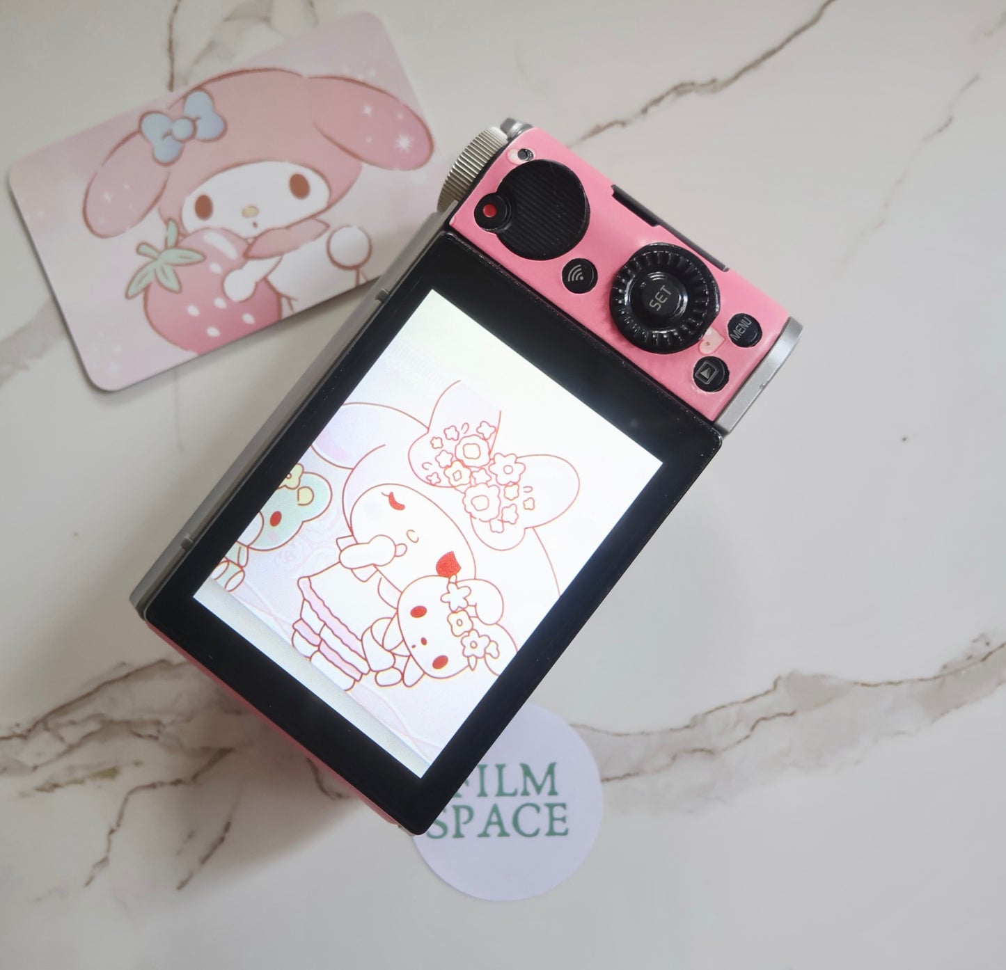 Casio Exilim ZR3700 (classy marie)